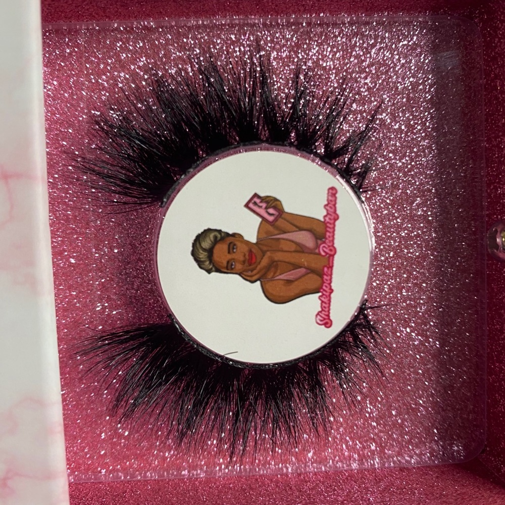 lash extensions - Picture 6 of 11